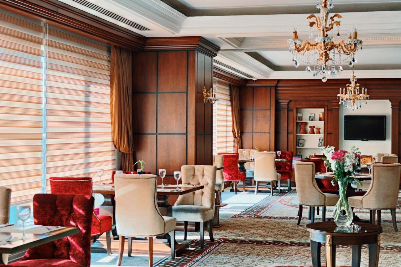 Crowne Plaza Istanbul Asia By Ihg Exterior foto The interior of the hotel