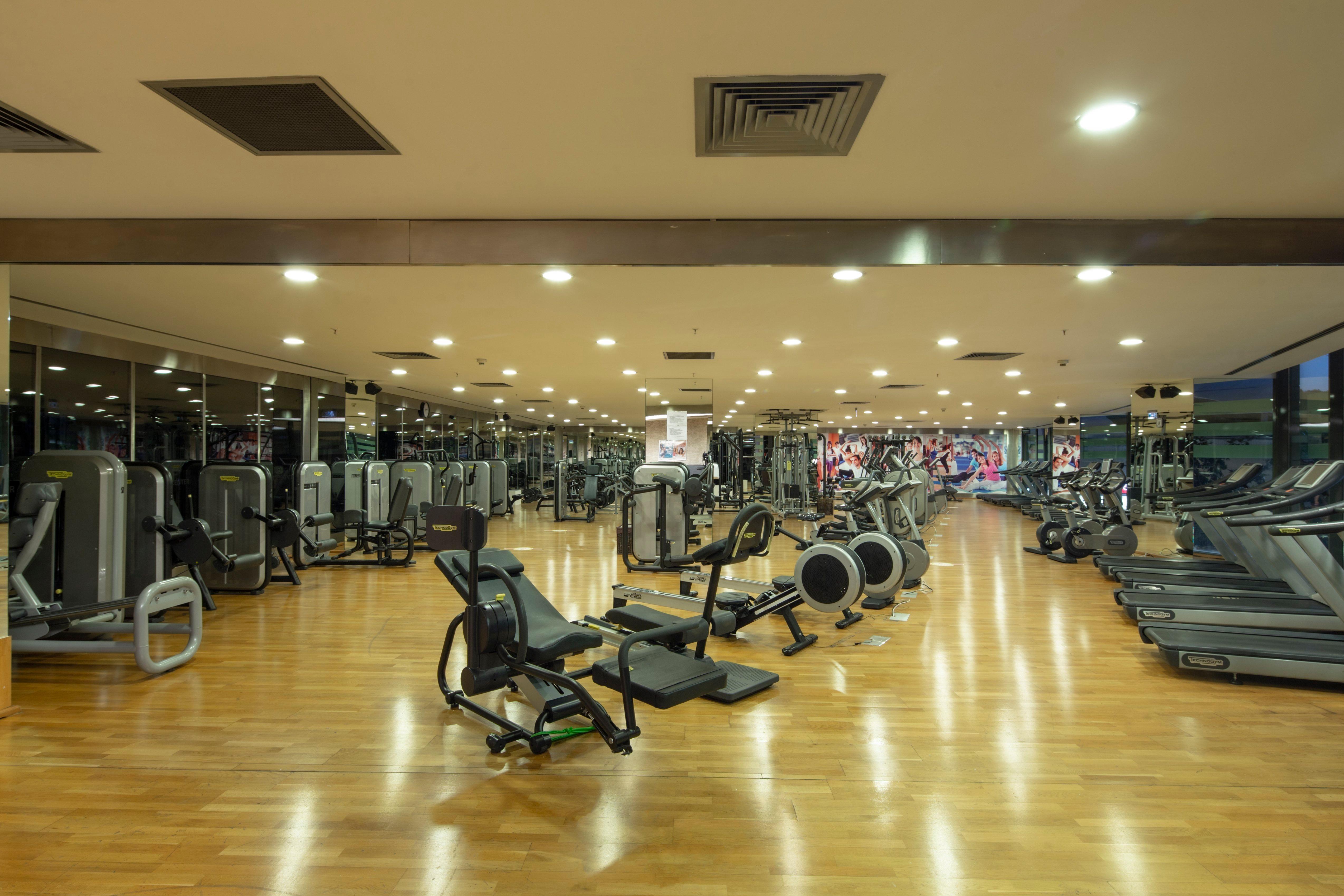 Crowne Plaza Istanbul Asia By Ihg Exterior foto The gym at the hotel